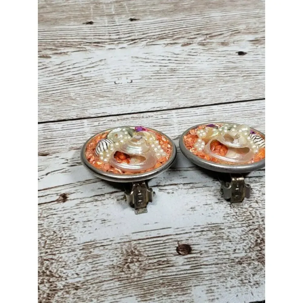 Vintage Clip On Earrings 1